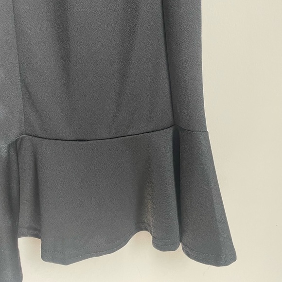 Pretty Little Thing off the shoulder dress, fitted to the knee with flare hem - Picture 3 of 6